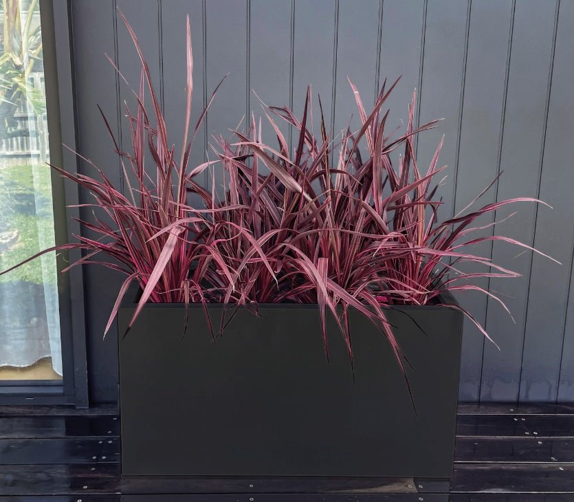 Greenlife Metal Designer Planter Box with Base 900 x 400 x 500mm Black